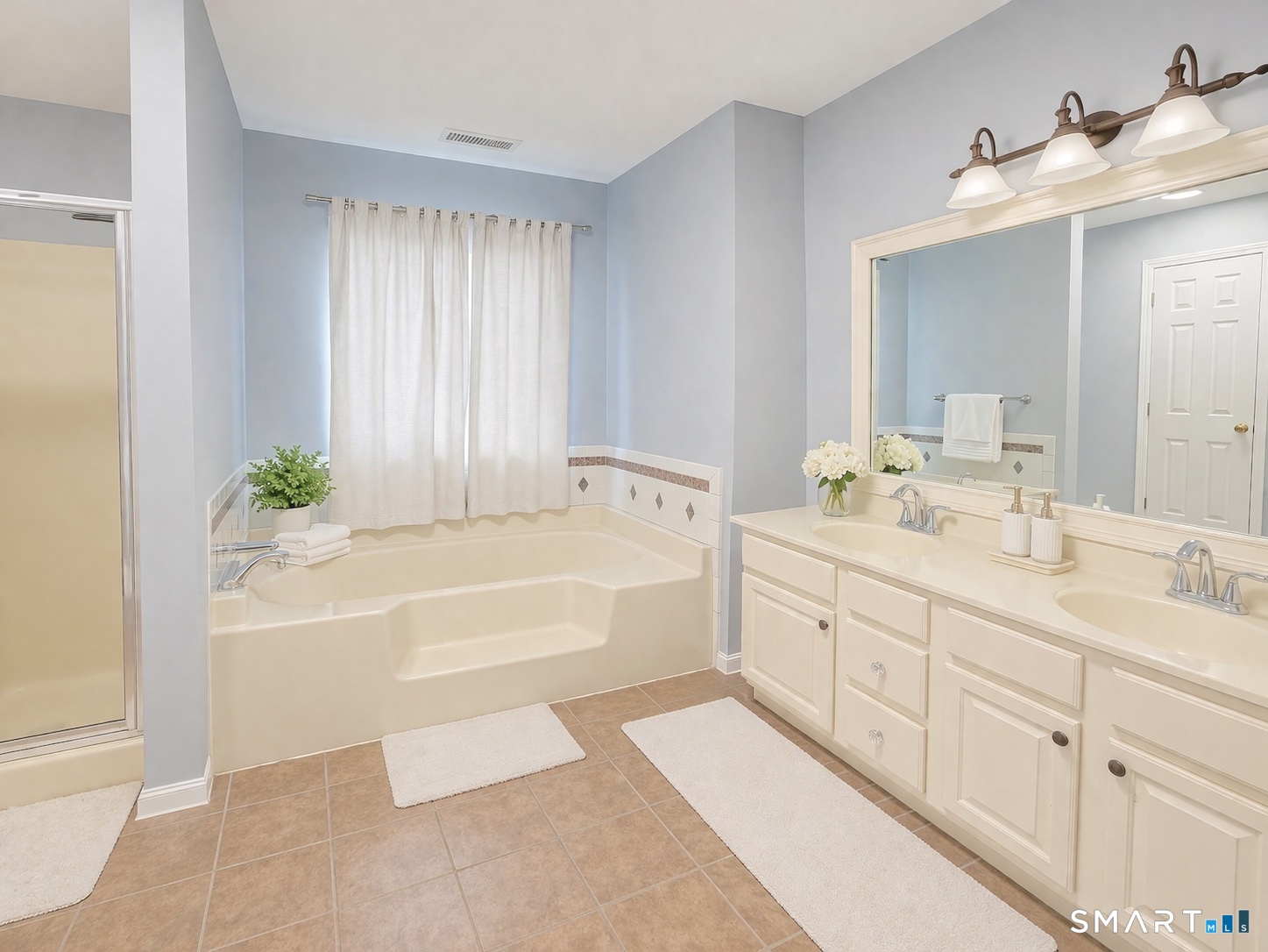 240 Tom Swamp Road Hamden, CT 06518 - Photo 6 of 18