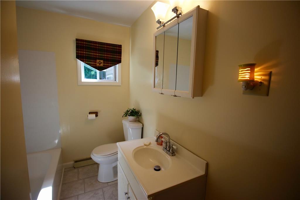 326 Nutt Road Grove City, PA 16127 - Photo 9 of 23