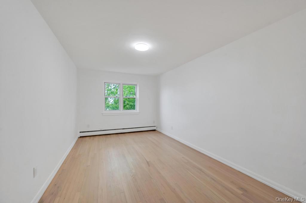 74-16 85th Road Queens, NY 11421 - Photo 4 of 19