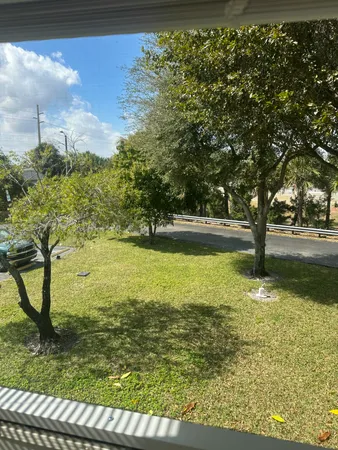 $1,500 | 2440 Lake Osborne Drive, Unit 201, Lake Worth Beach, FL 33461