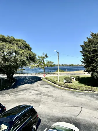 $1,500 | 2440 Lake Osborne Drive, Unit 201, Lake Worth Beach, FL 33461