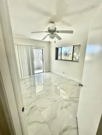 $1,500 | 2440 Lake Osborne Drive, Unit 201, Lake Worth Beach, FL 33461