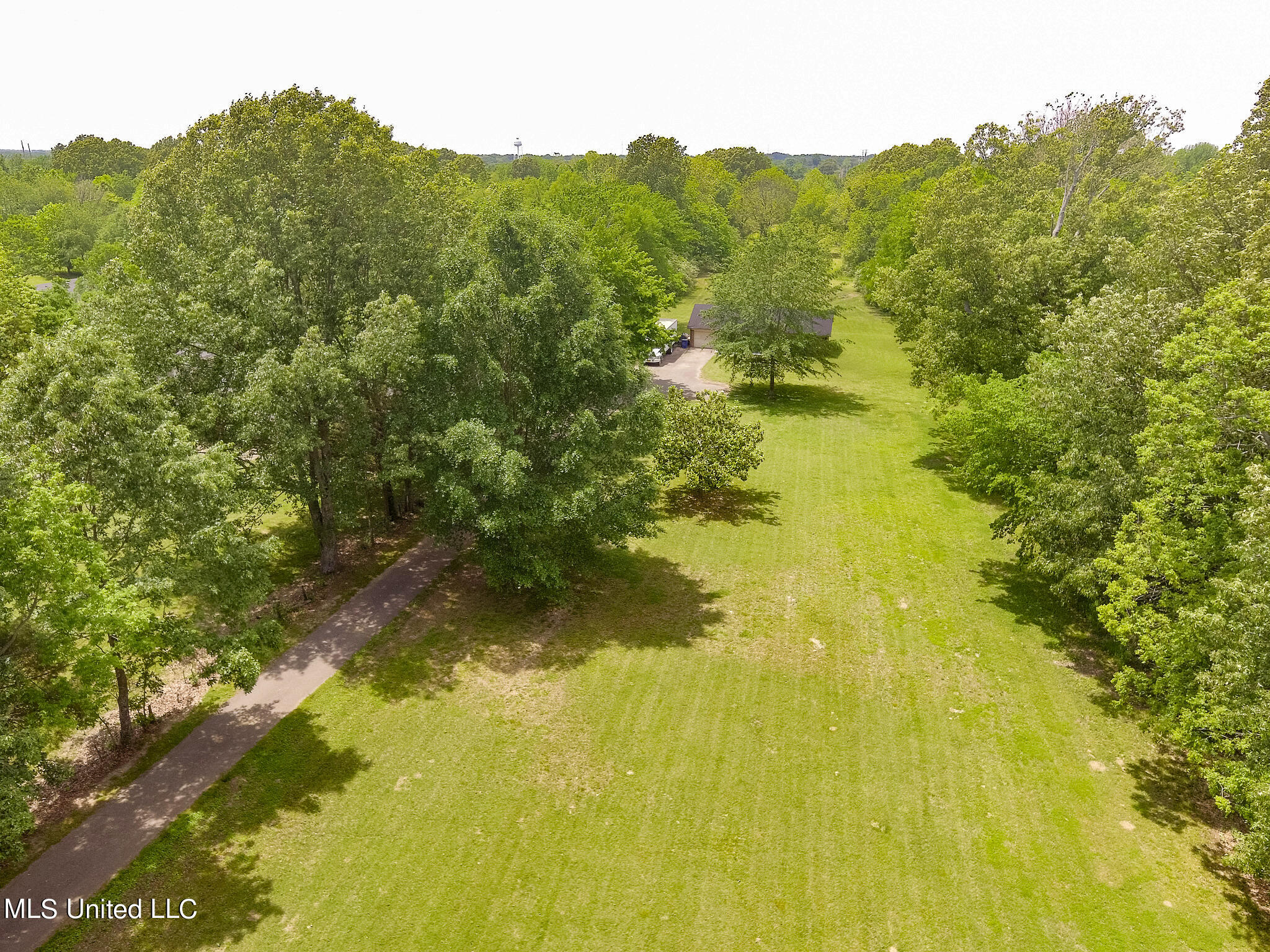 6741 Hacks Cross Road Olive Branch, MS 38654 - Photo 19 of 41 6741 Hacks Cross Road Drone-20