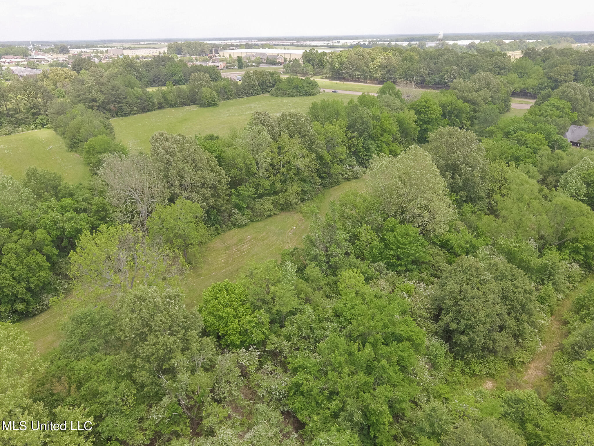 6741 Hacks Cross Road Olive Branch, MS 38654 - Photo 22 of 41 6741 Hacks Cross Road Drone-17