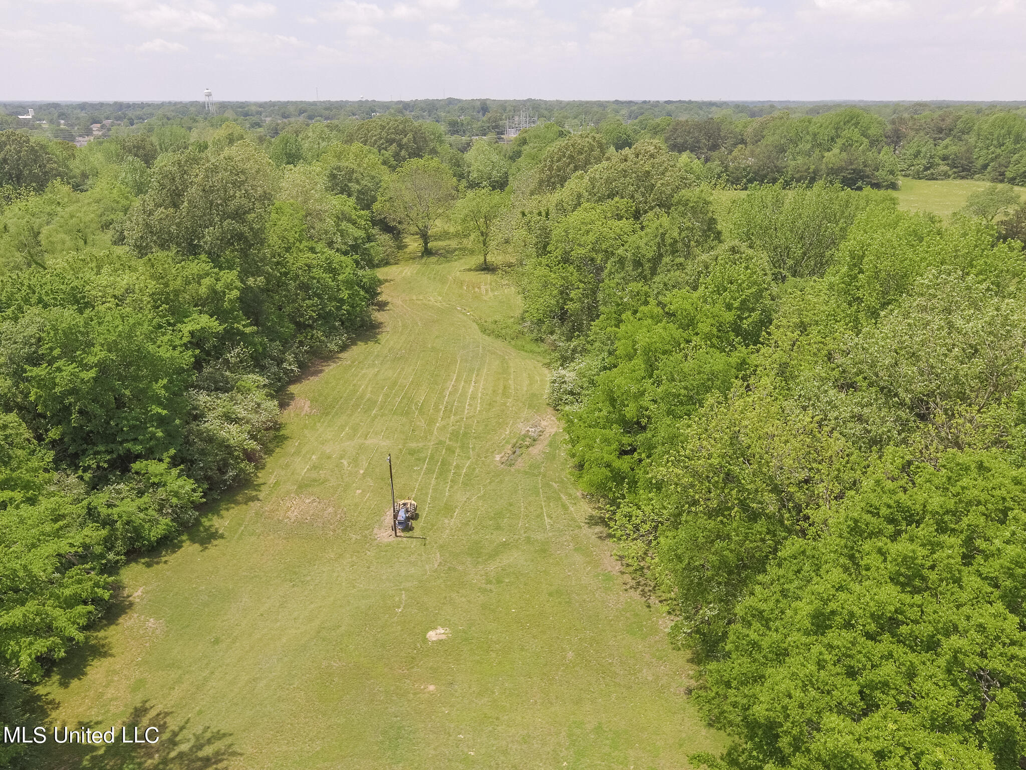 6741 Hacks Cross Road Olive Branch, MS 38654 - Photo 23 of 41 6741 Hacks Cross Road Drone-8