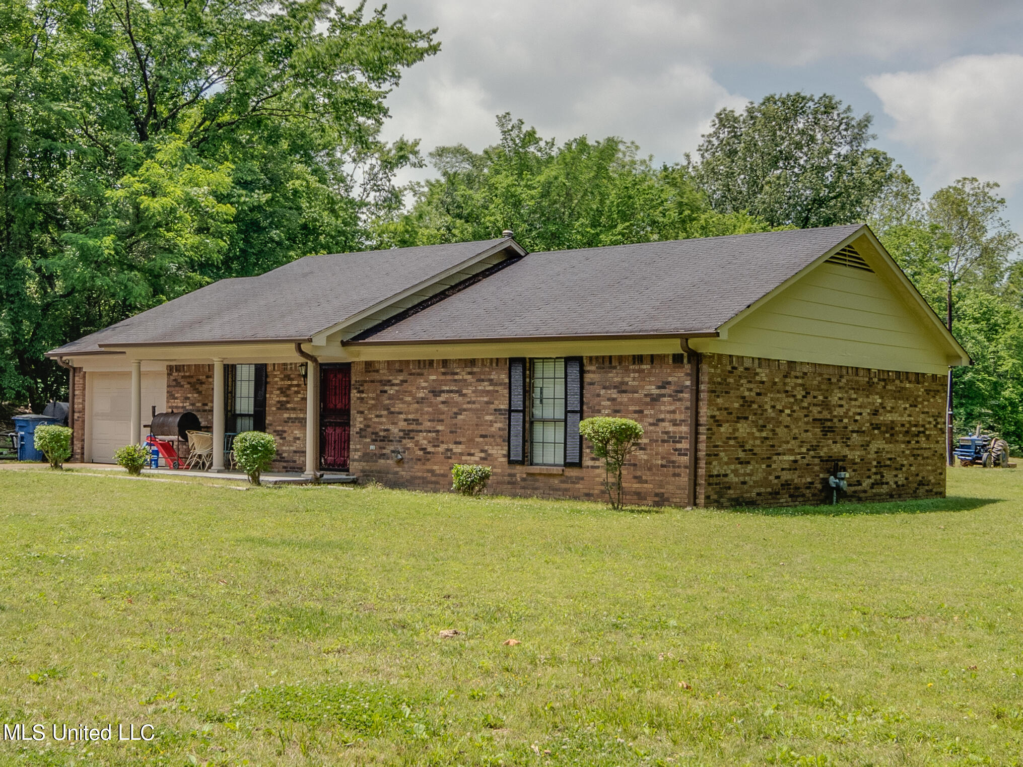 6741 Hacks Cross Road Olive Branch, MS 38654 - Photo 4 of 41 6741 Hacks Cross Road-3