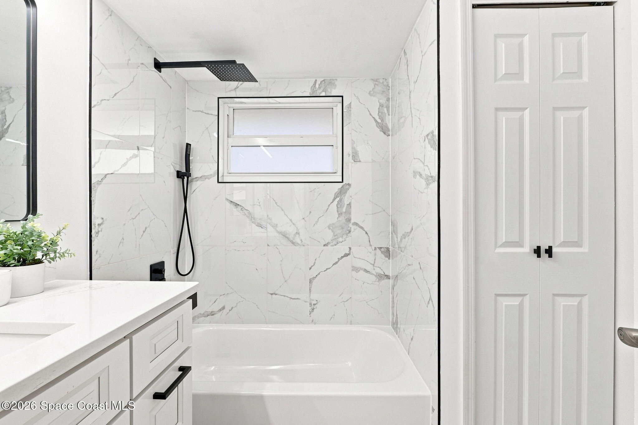 846 Raintree Avenue Rockledge, FL 32955 - Photo 14 of 28 Hall Bathroom