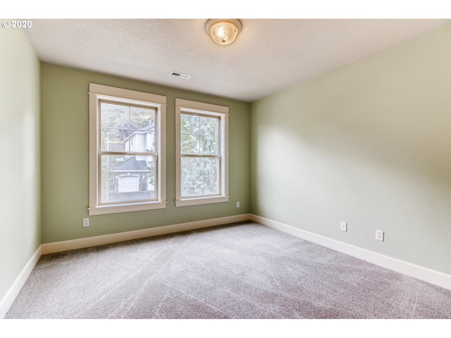 10755 Southeast 144th Loop Happy Valley, OR 97086 - Photo 25 of 29 Gallery Image 25