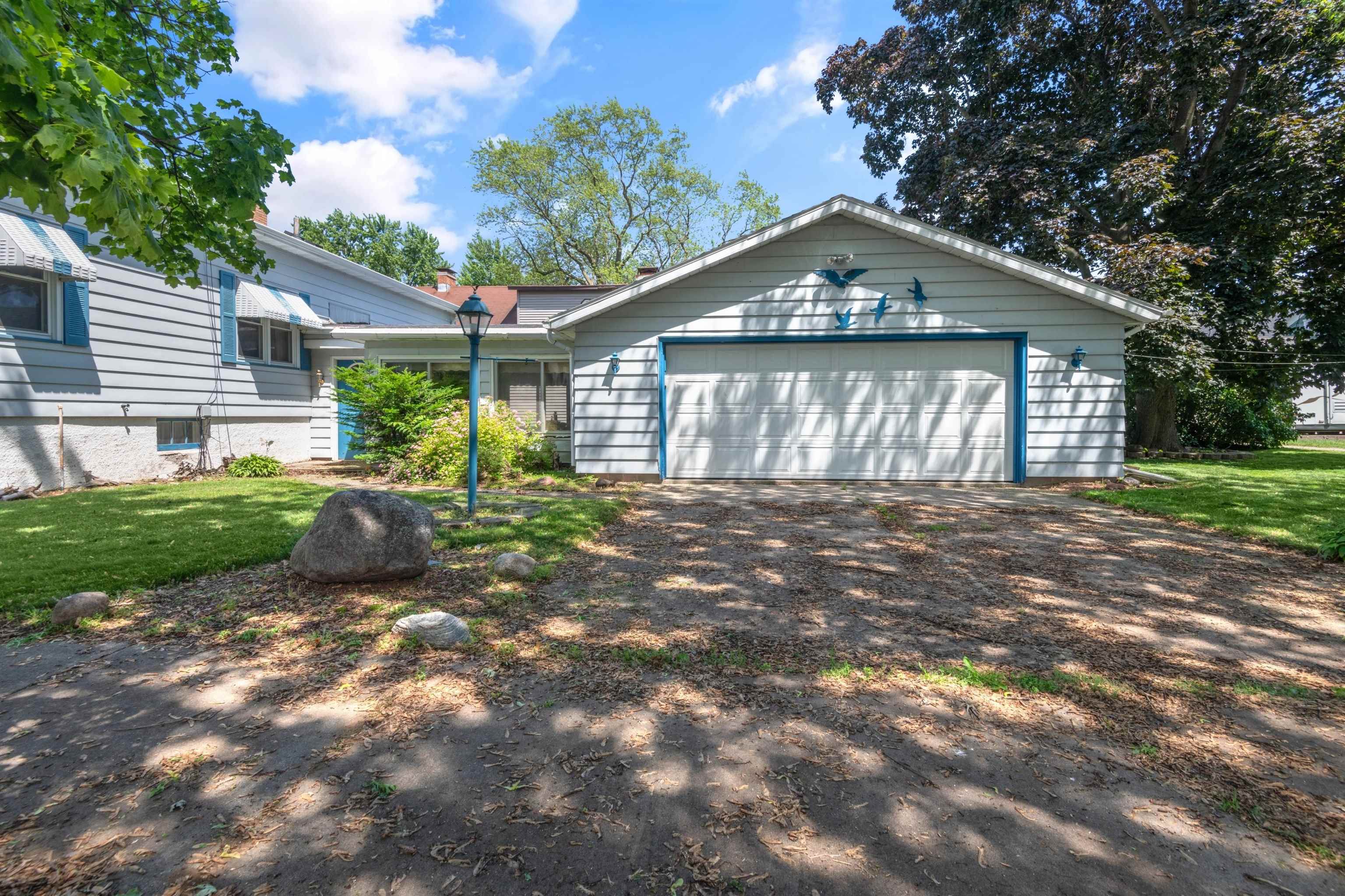 1925 Thomas Street Marinette, WI 54143 - Photo 19 of 20