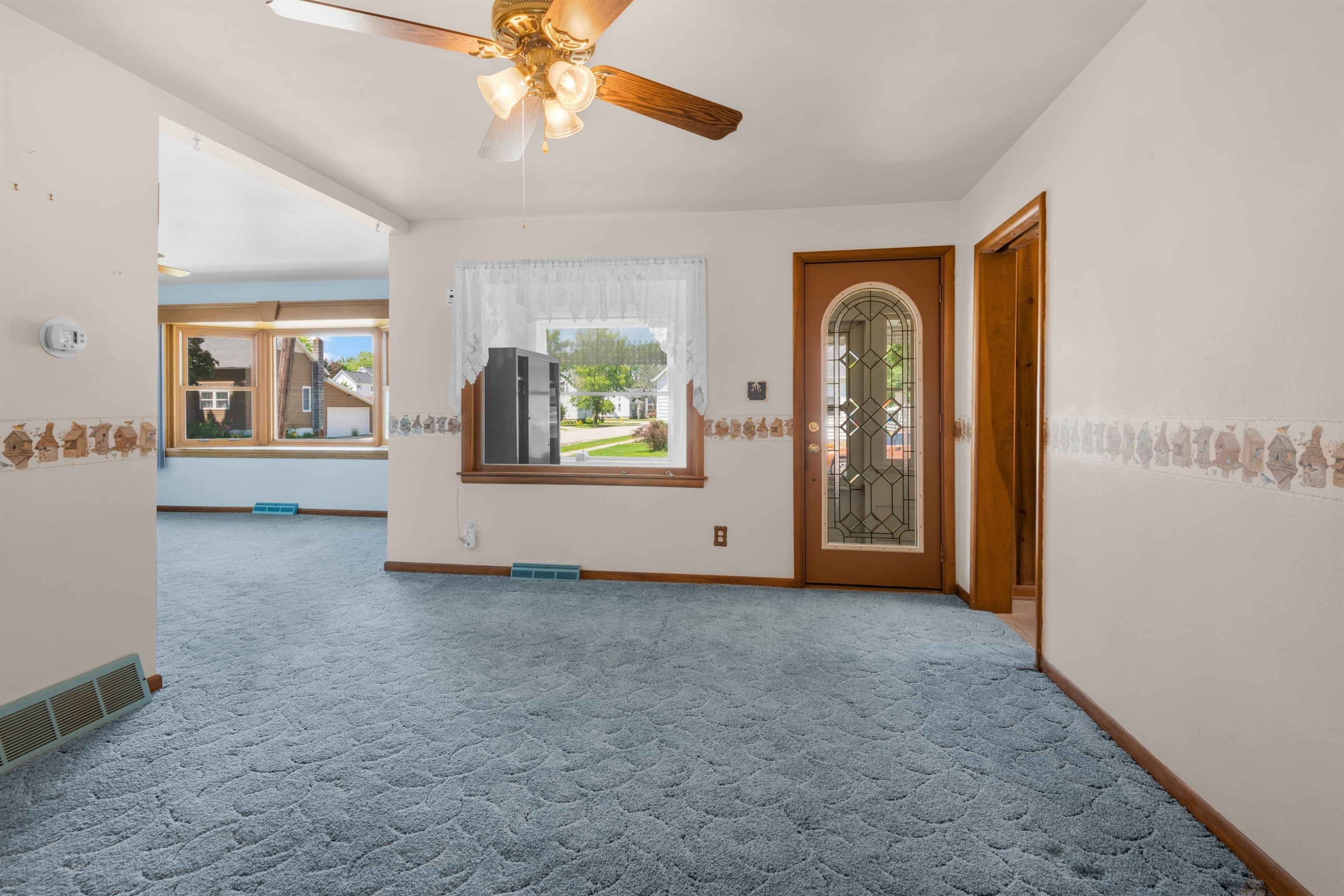 1925 Thomas Street Marinette, WI 54143 - Photo 5 of 20