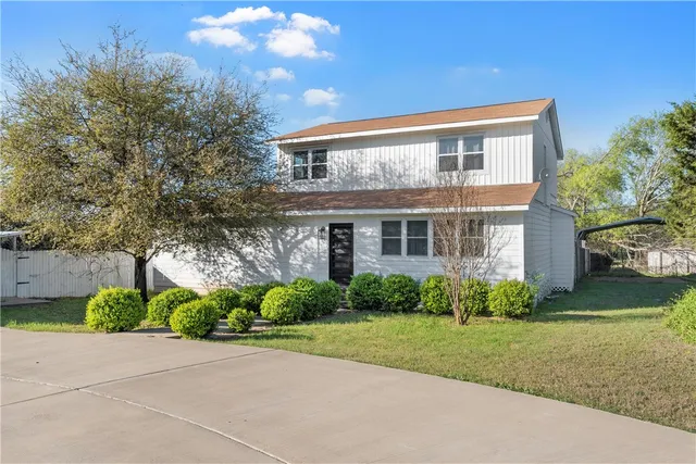 $459,900 | 656 County Road 3570, China Spring, TX 76633