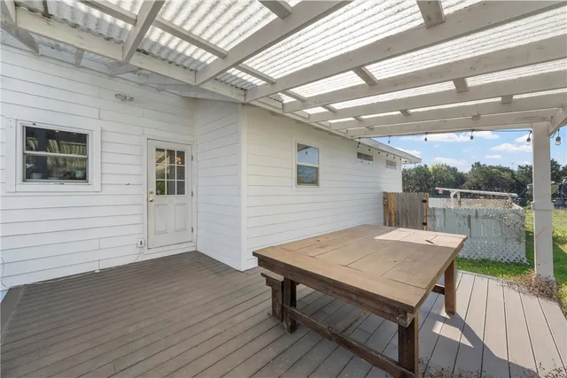 $459,900 | 656 County Road 3570, China Spring, TX 76633