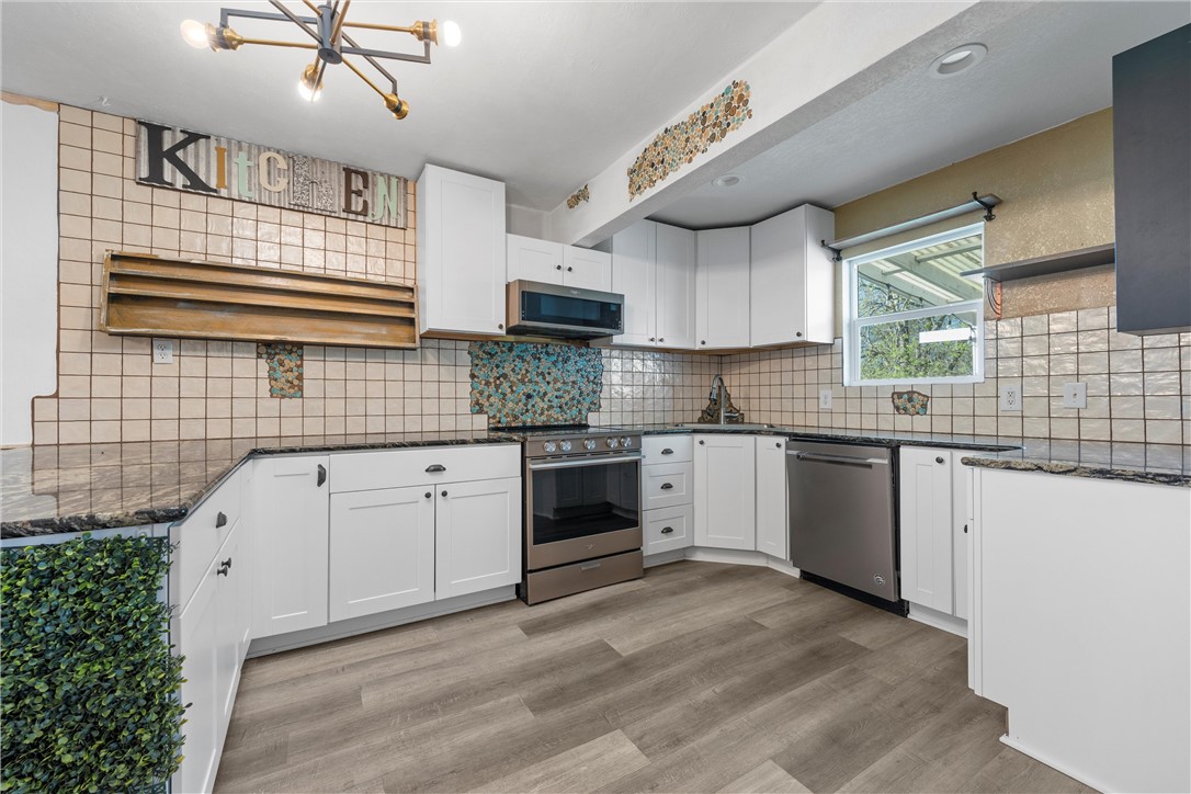 656 County Road 3570 China Spring, TX 76633 - Photo 7 of 31