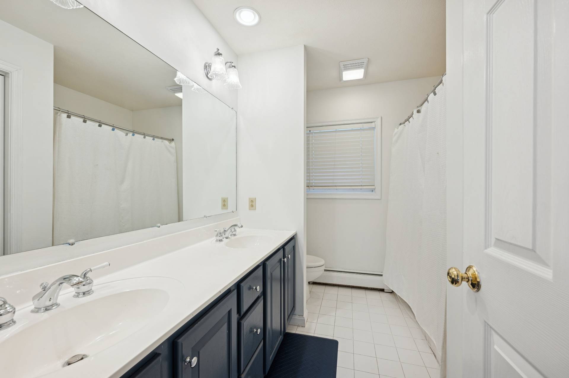 4476 Noyack Road Sag Harbor, NY 11963 - Photo 17 of 21