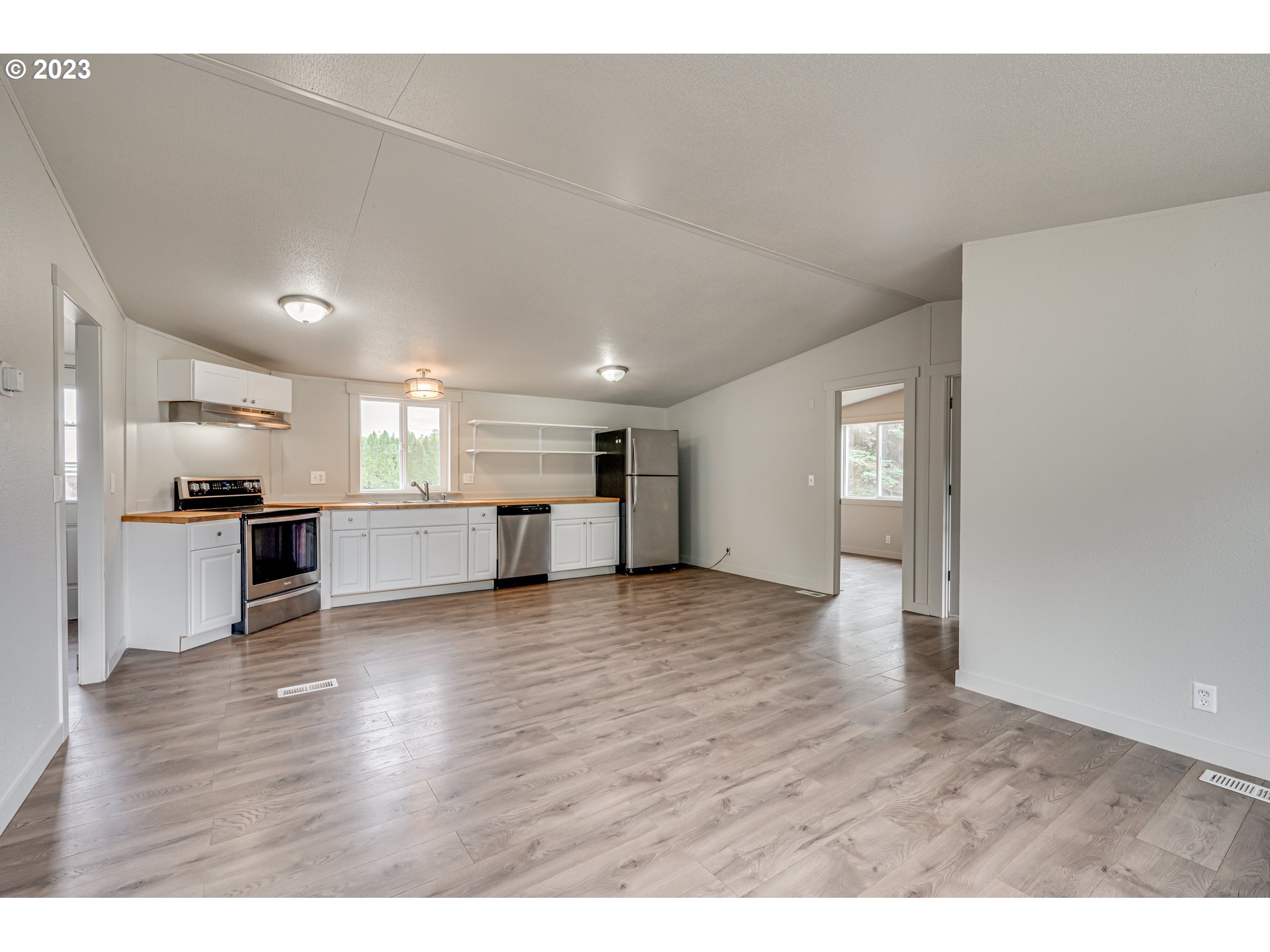 416 Insel Road Woodland, WA 98674 - Photo 8 of 23 Gallery Image 8