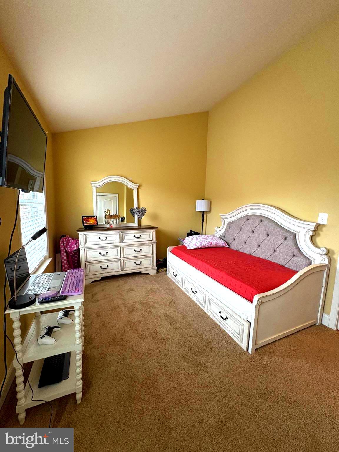 4218 Potomac Highlands Circle Triangle, VA 22172 - Photo 9 of 18 Upper Level 2 -Bedroom No. 2