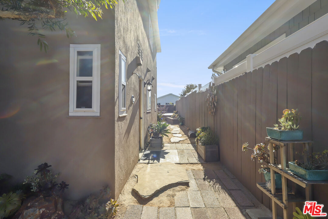 7545 Trask Avenue Playa del Rey, CA 90293 - Photo 26 of 29