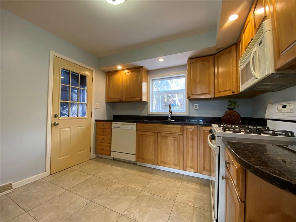 355 Parallel Avenue Pittsburgh, PA 15210 - Photo 11 of 25 Gallery Image 11