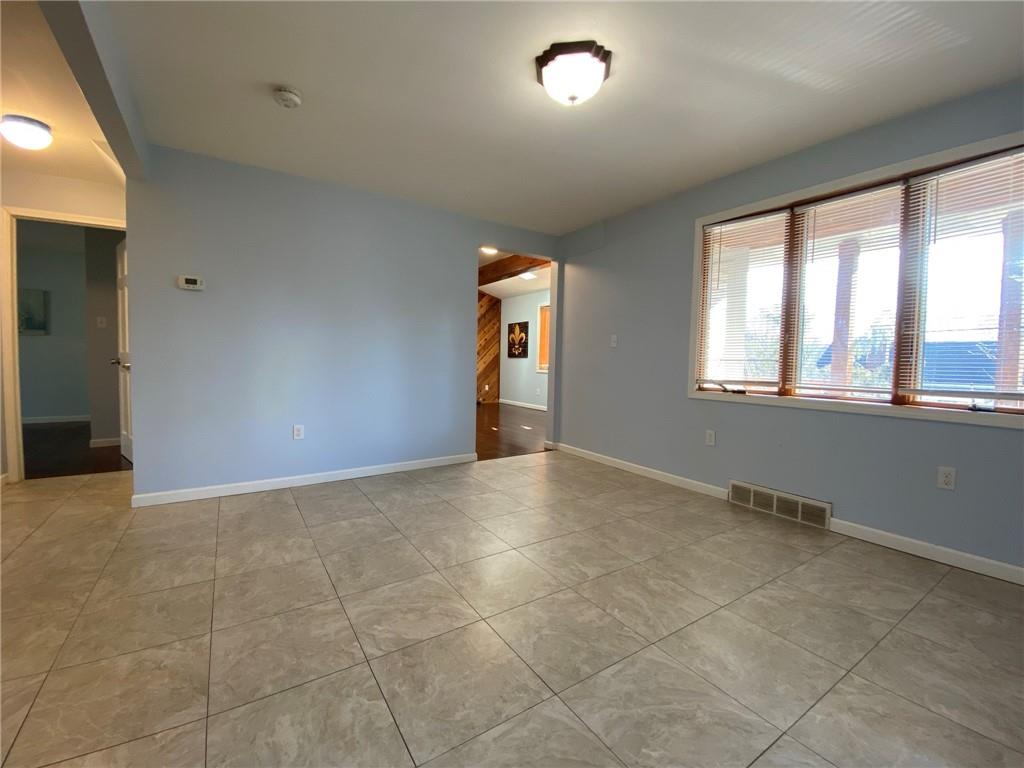 355 Parallel Avenue Pittsburgh, PA 15210 - Photo 10 of 25 Gallery Image 10