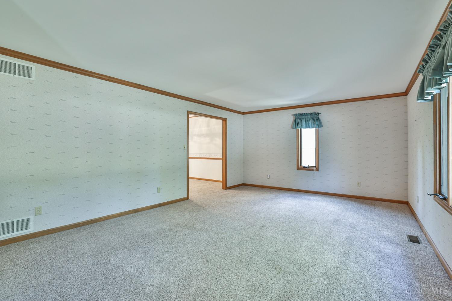 7399 Princeton Road Middletown, OH 45044 - Photo 5 of 43
