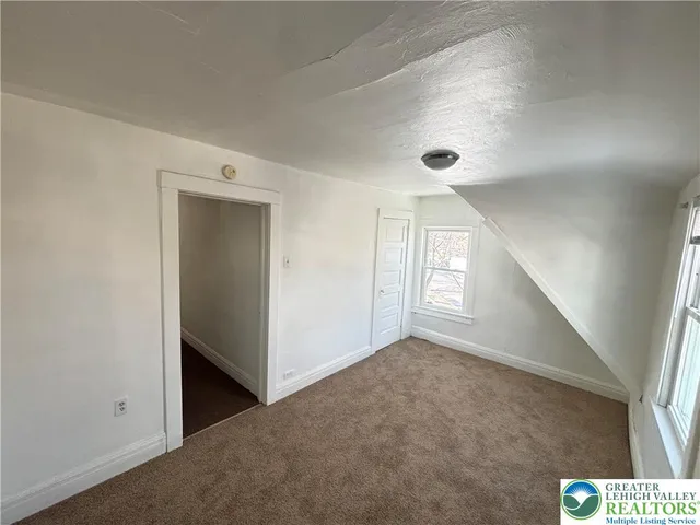 $1,750 | 526 Park Place, Bethlehem, PA 18018