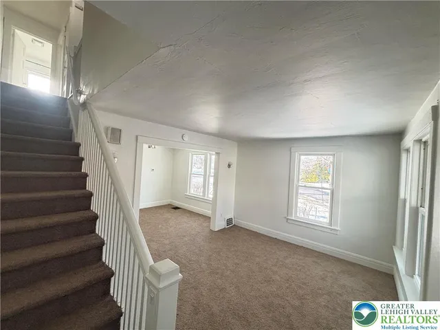 $1,750 | 526 Park Place, Bethlehem, PA 18018