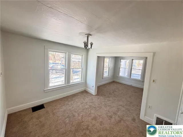 $1,750 | 526 Park Place, Bethlehem, PA 18018