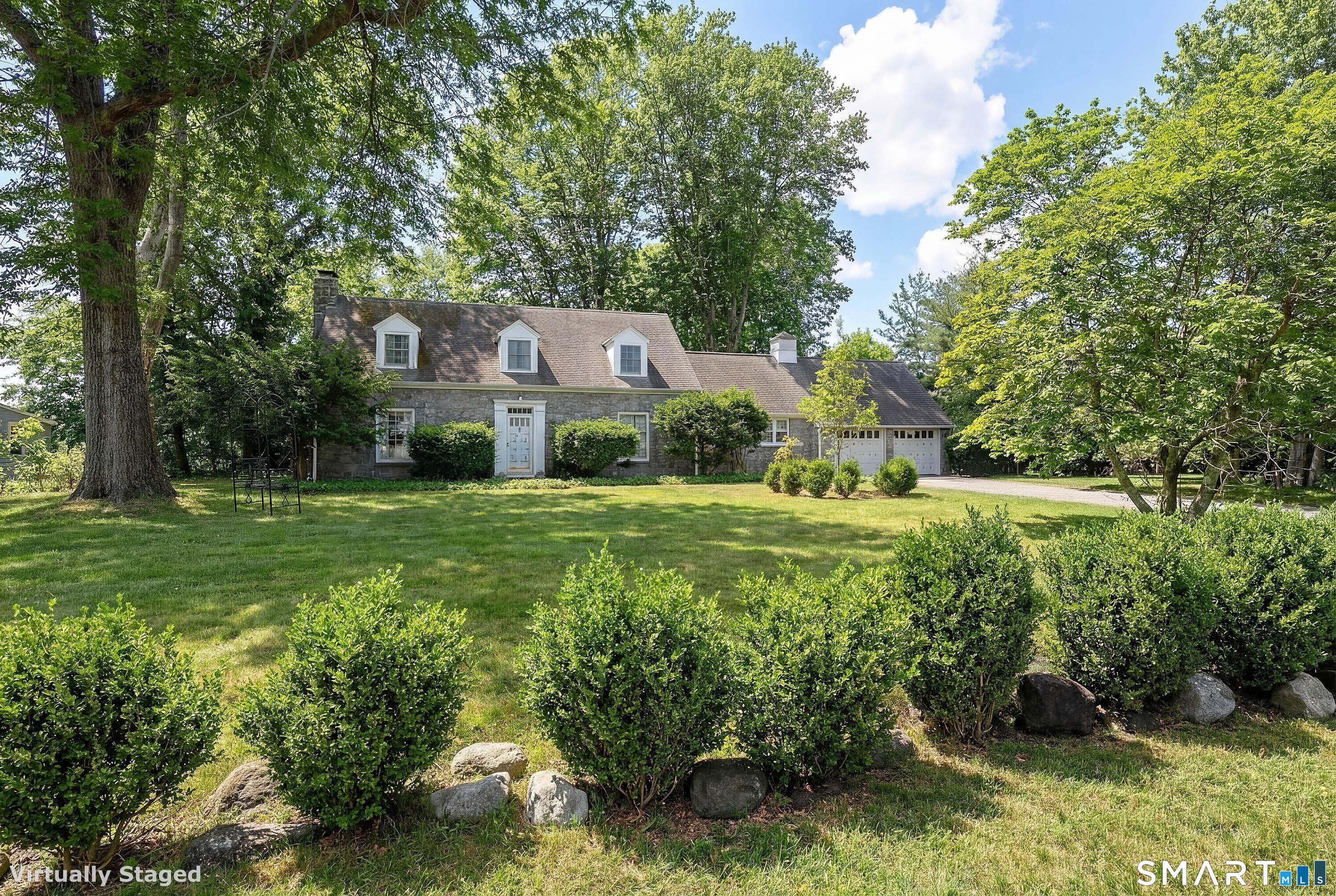 8 Crest Road Danbury, CT 06811 - Photo 2 of 34