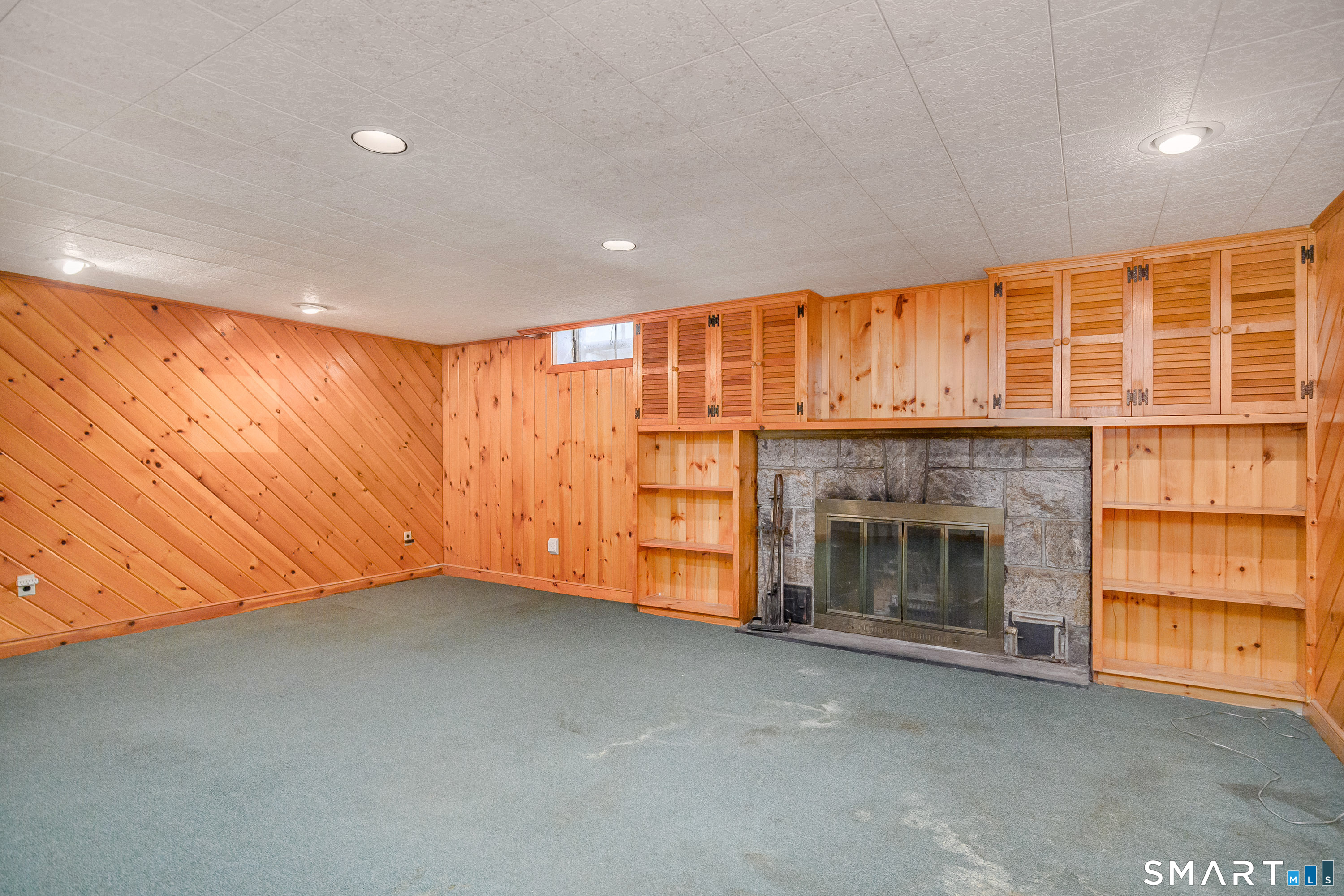 8 Crest Road Danbury, CT 06811 - Photo 27 of 34