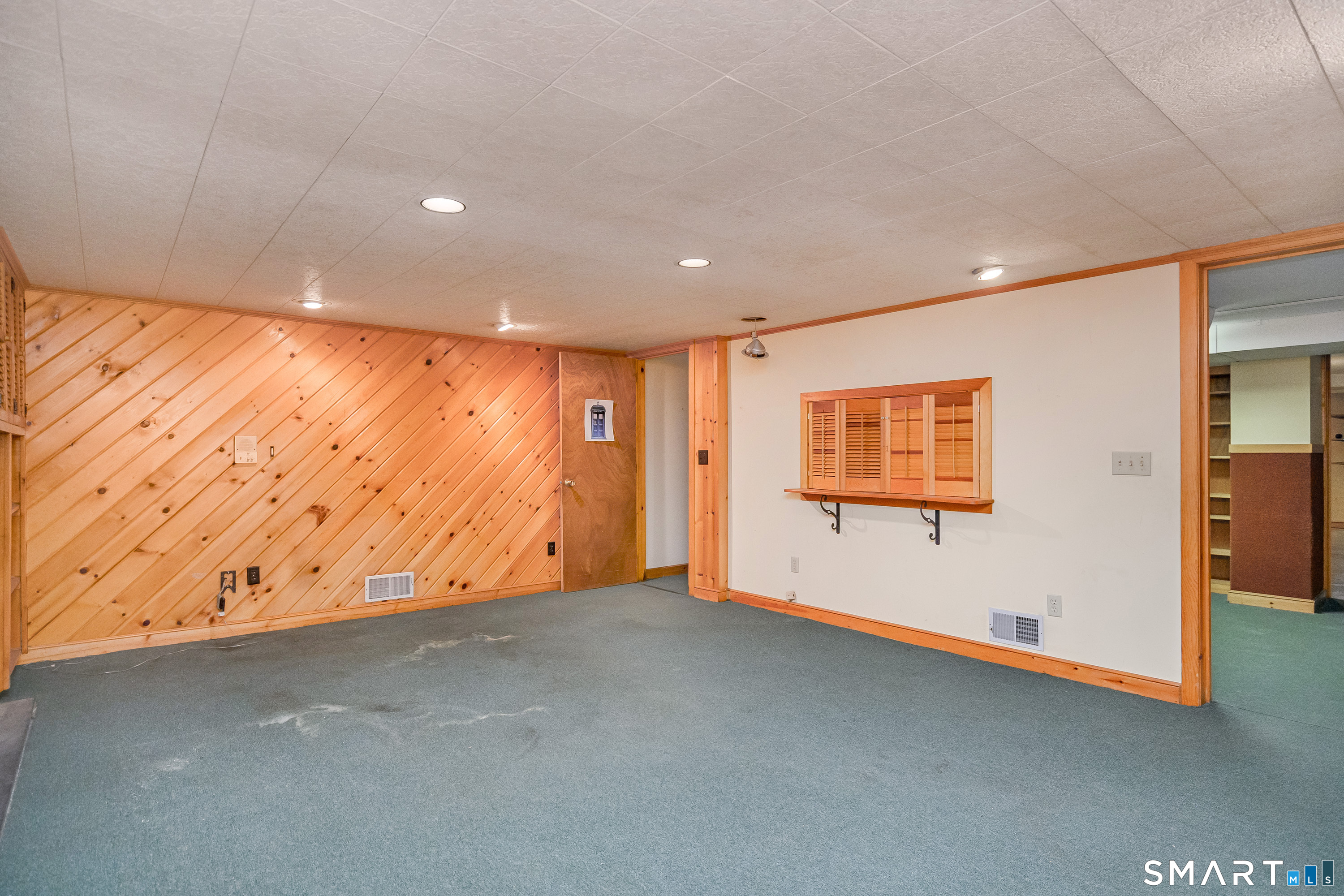 8 Crest Road Danbury, CT 06811 - Photo 29 of 34