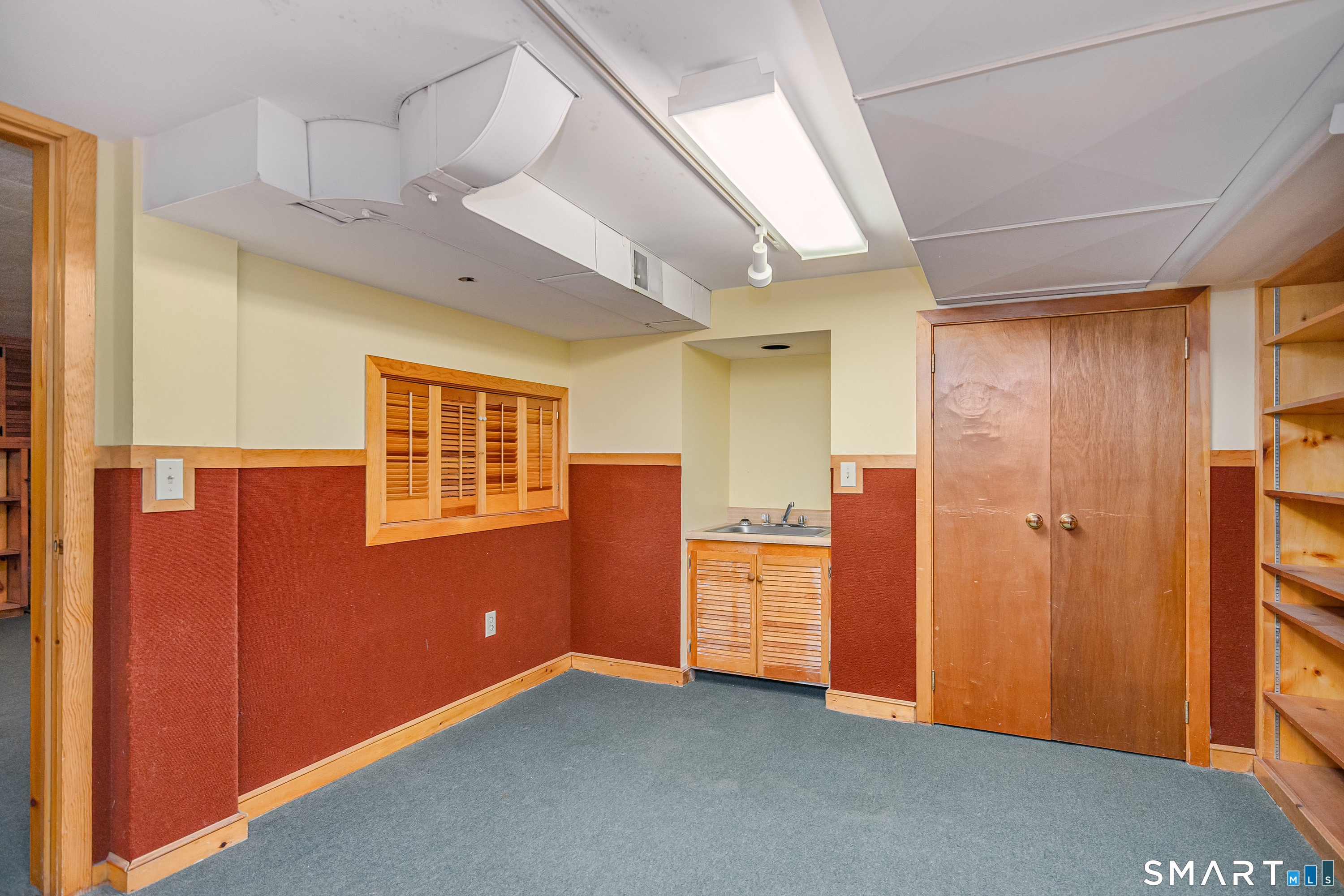 8 Crest Road Danbury, CT 06811 - Photo 30 of 34