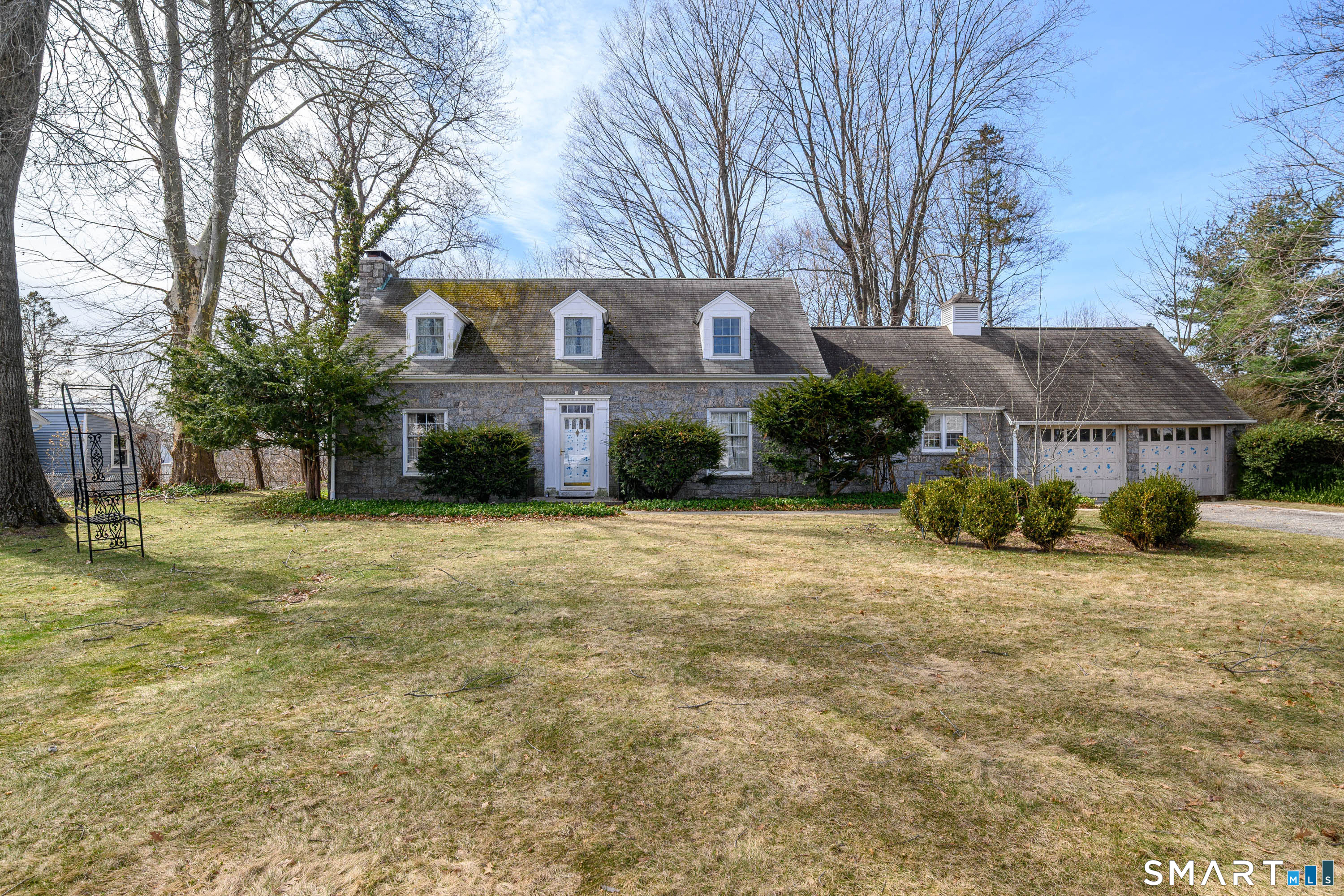 8 Crest Road Danbury, CT 06811 - Photo 3 of 34