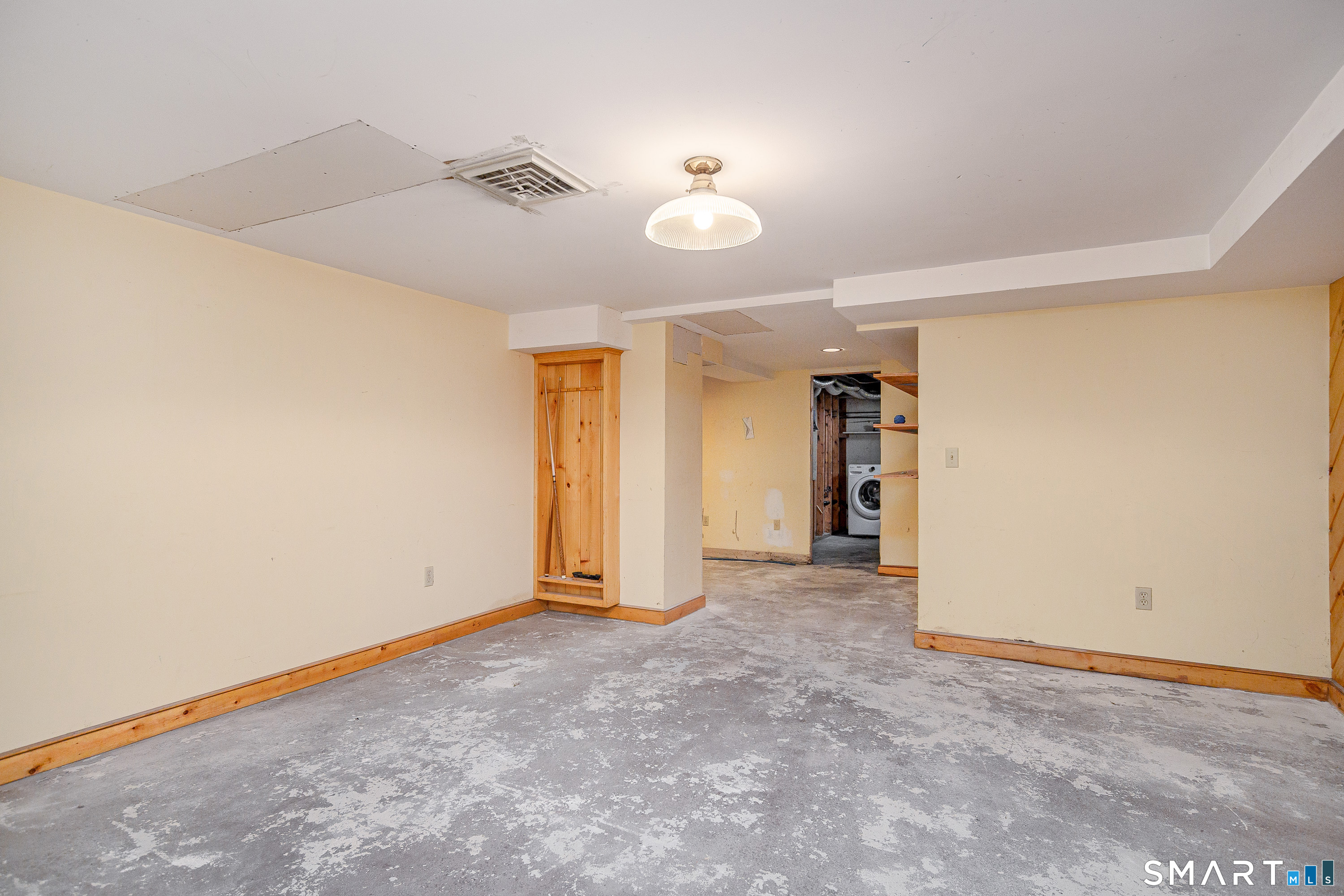 8 Crest Road Danbury, CT 06811 - Photo 32 of 34