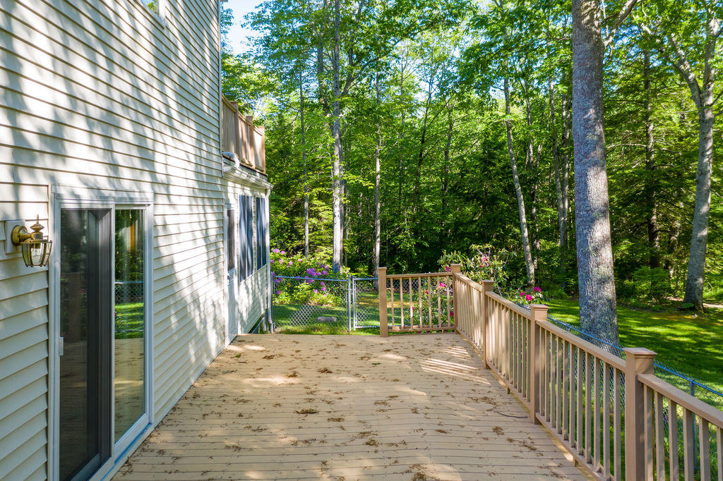 11 Roos Hill Road Freeport, ME 04032 - Photo 8 of 47 11rooshilldrfreeportextaerialsreshoot-9