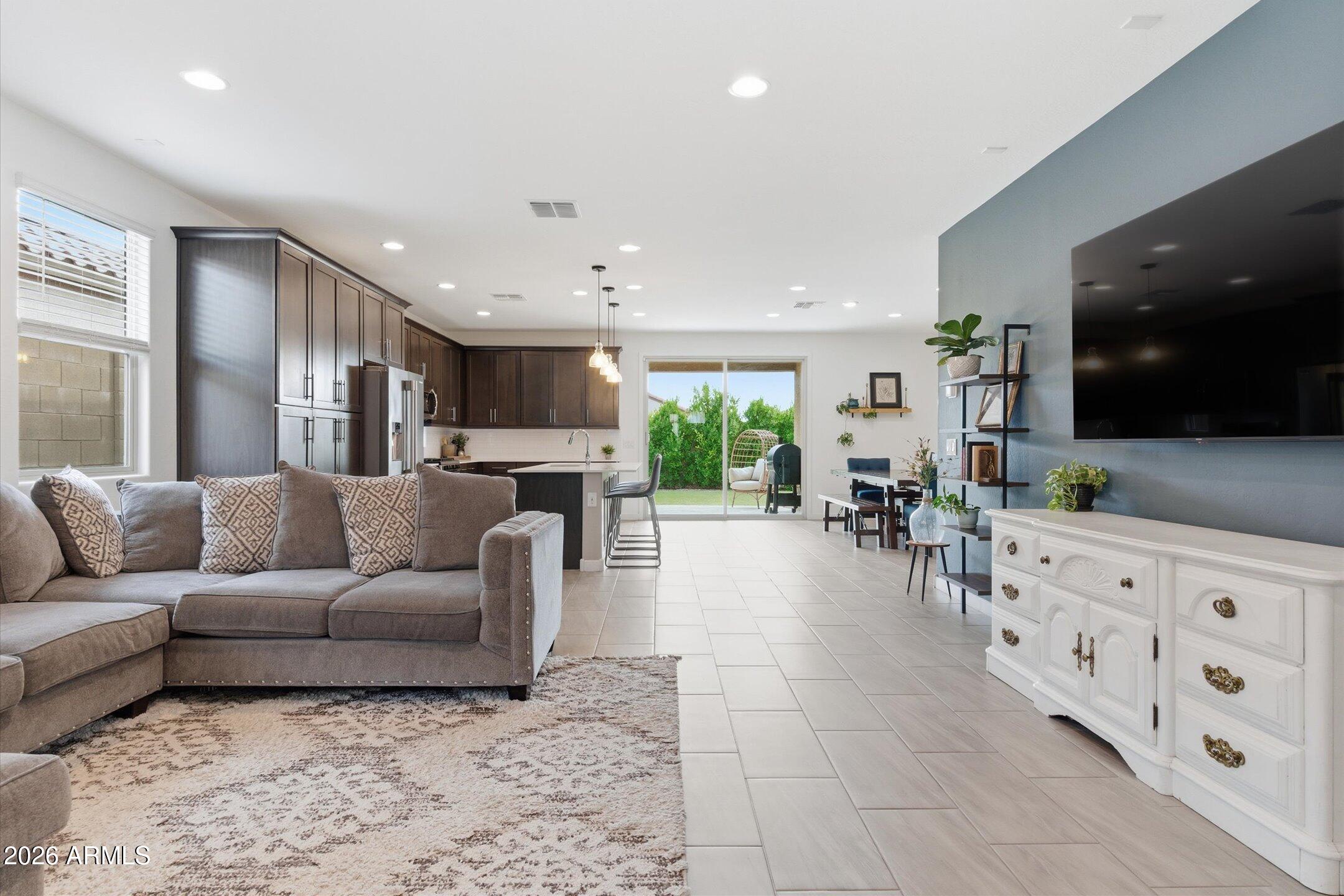 12289 East Ballentine Road Gold Canyon, AZ 85118 - Photo 15 of 54 Great room