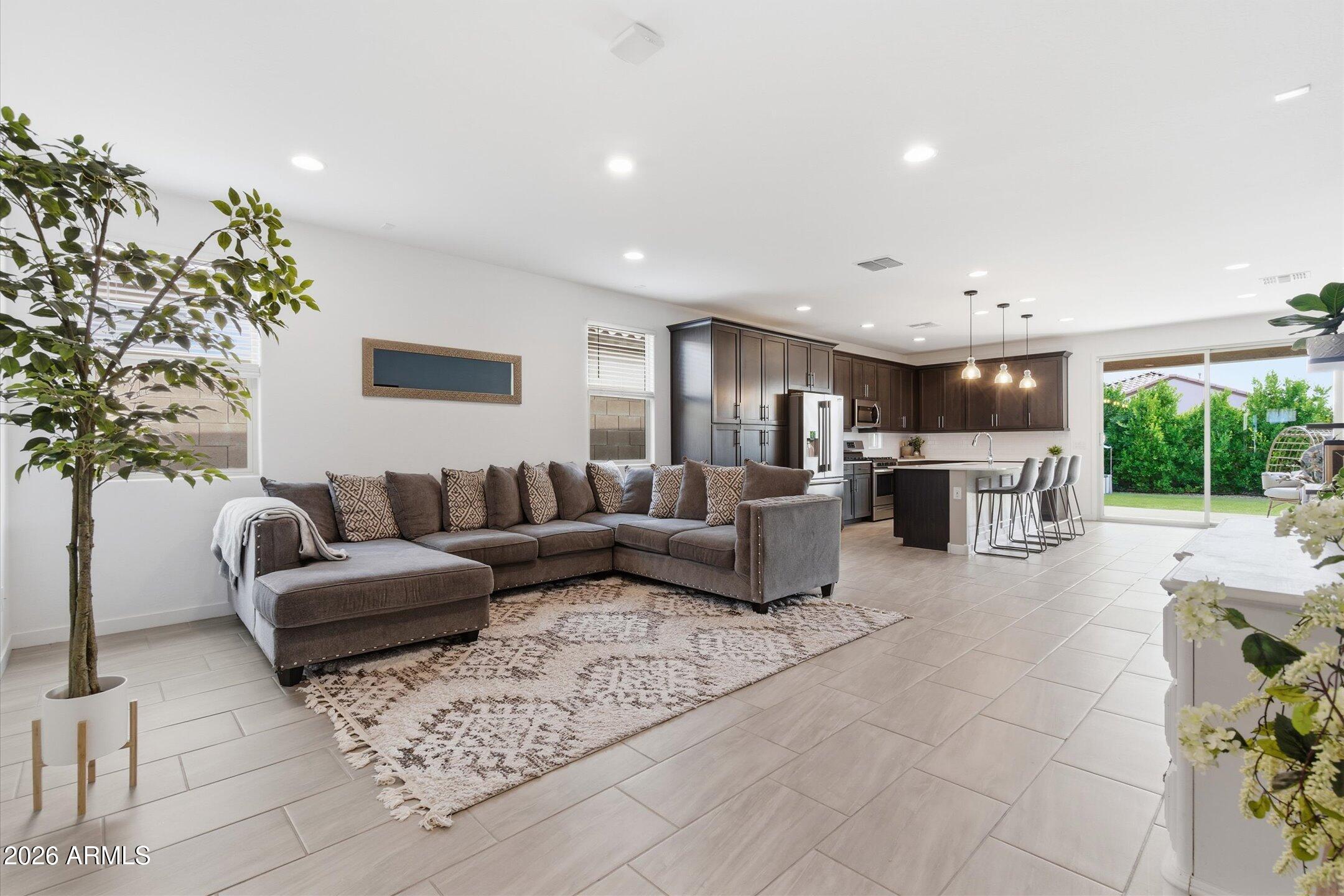 12289 East Ballentine Road Gold Canyon, AZ 85118 - Photo 16 of 54 Great room