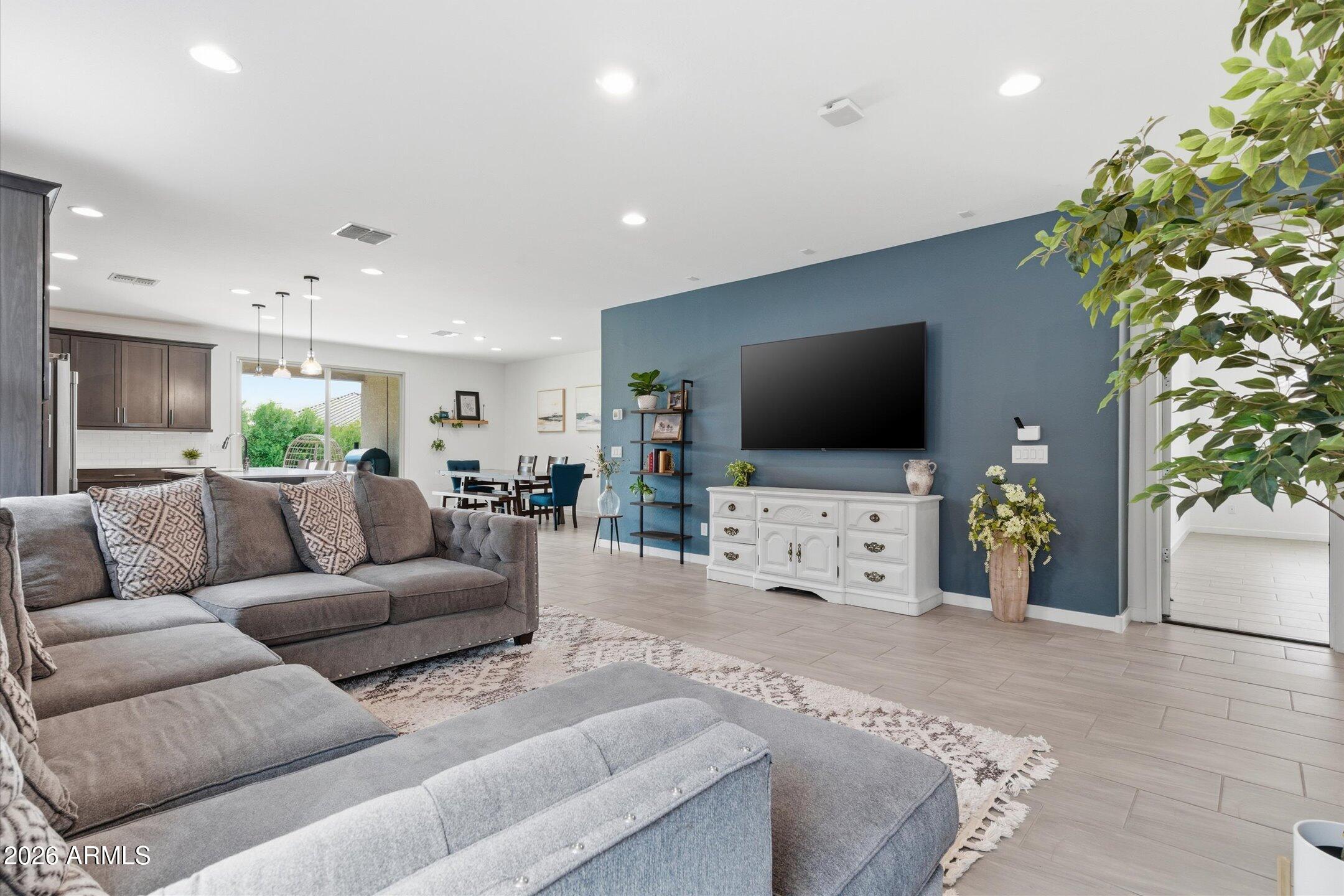 12289 East Ballentine Road Gold Canyon, AZ 85118 - Photo 2 of 54 Huge Greatroom!!