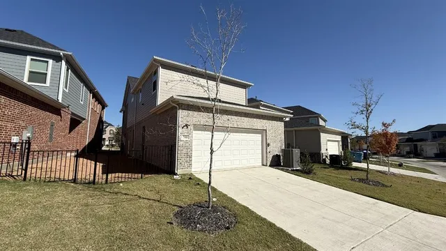 $2,999 | 7111 Daytona Mews, Rowlett, TX 75088