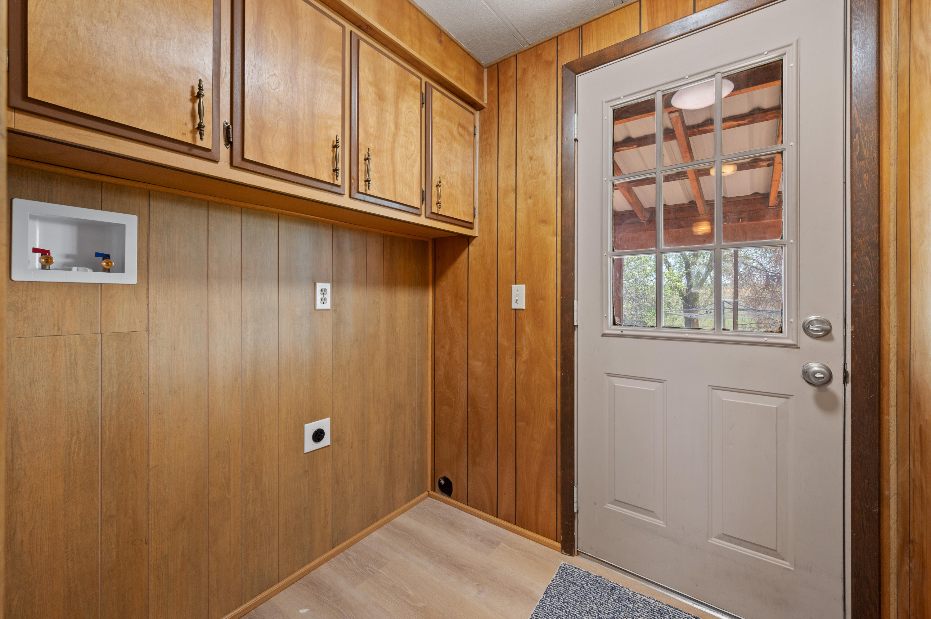 133 Southwest Tompsett Street Madras, OR 97741 - Photo 19 of 56