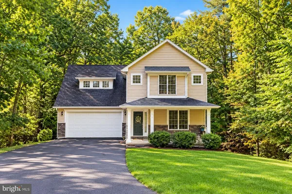 $469,900 | 232 Greenbriar Circle, Cross Junction, VA 22625