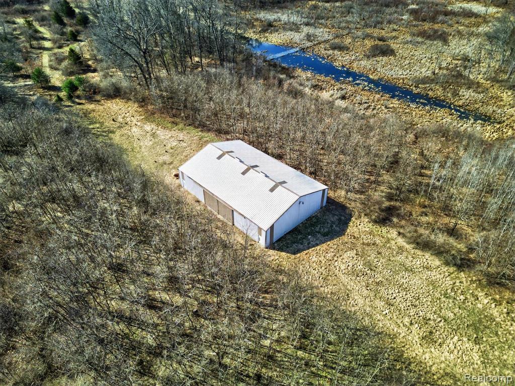 2551 Patterson Lake Road Pinckney, MI 48169 - Photo 89 of 95