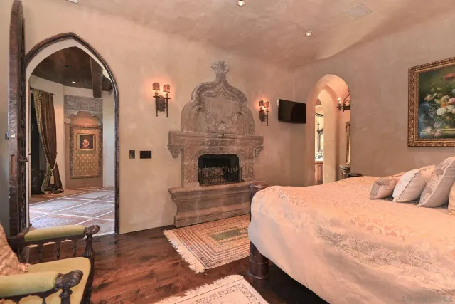 $11,950 | 7604 Country Club Drive, La Jolla, CA 92037