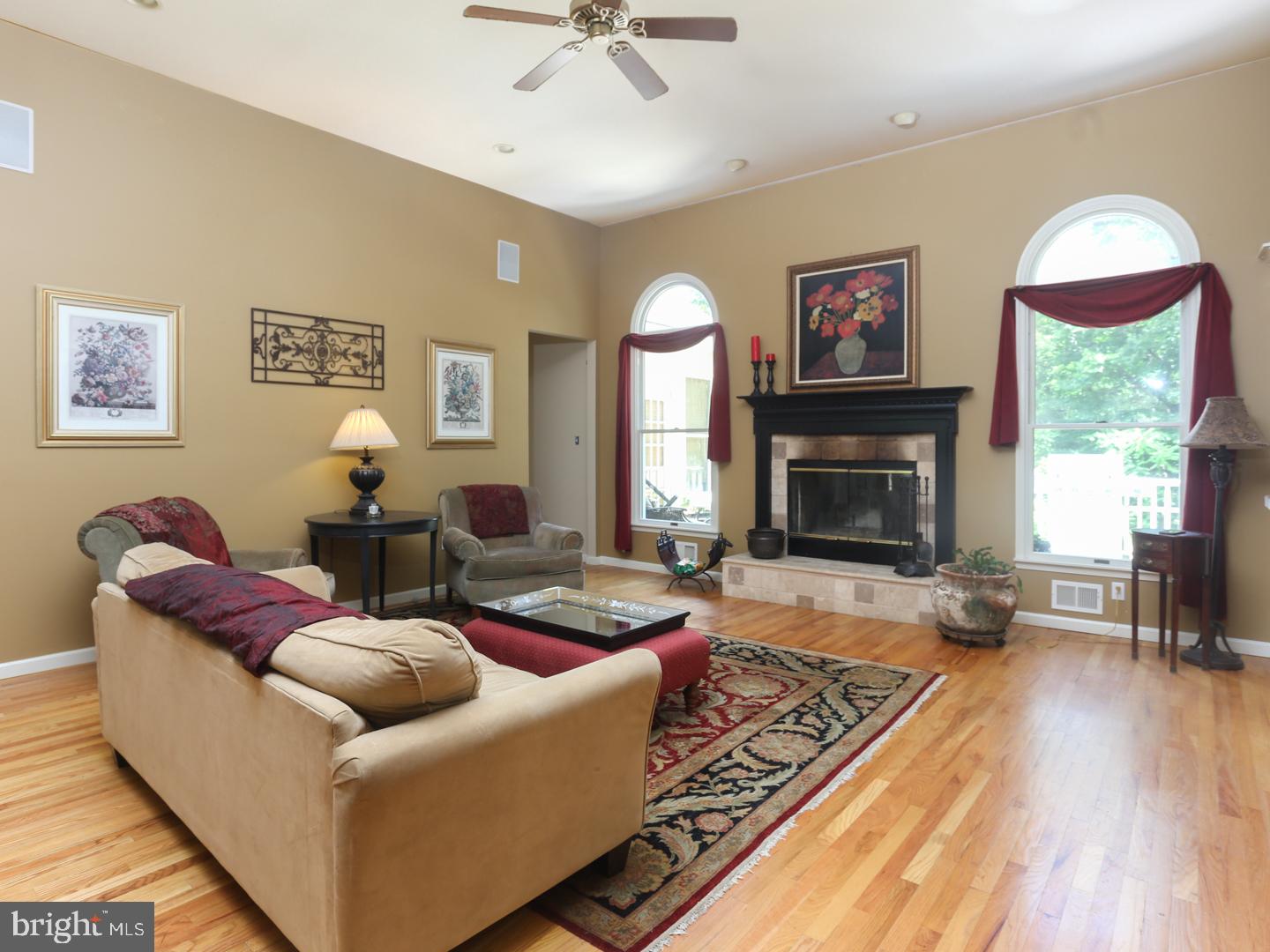 53 Streeker Road Wrightstown, NJ 08562 - Photo 4 of 25 Gallery Image 4