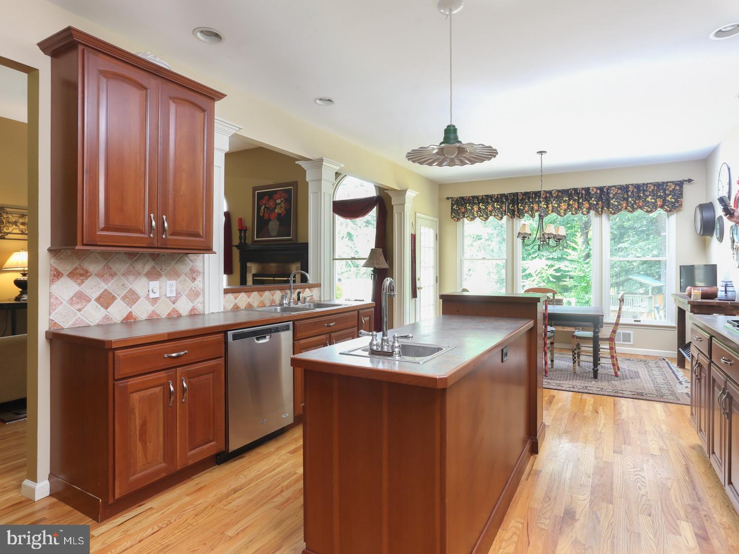53 Streeker Road Wrightstown, NJ 08562 - Photo 9 of 25 Gallery Image 9