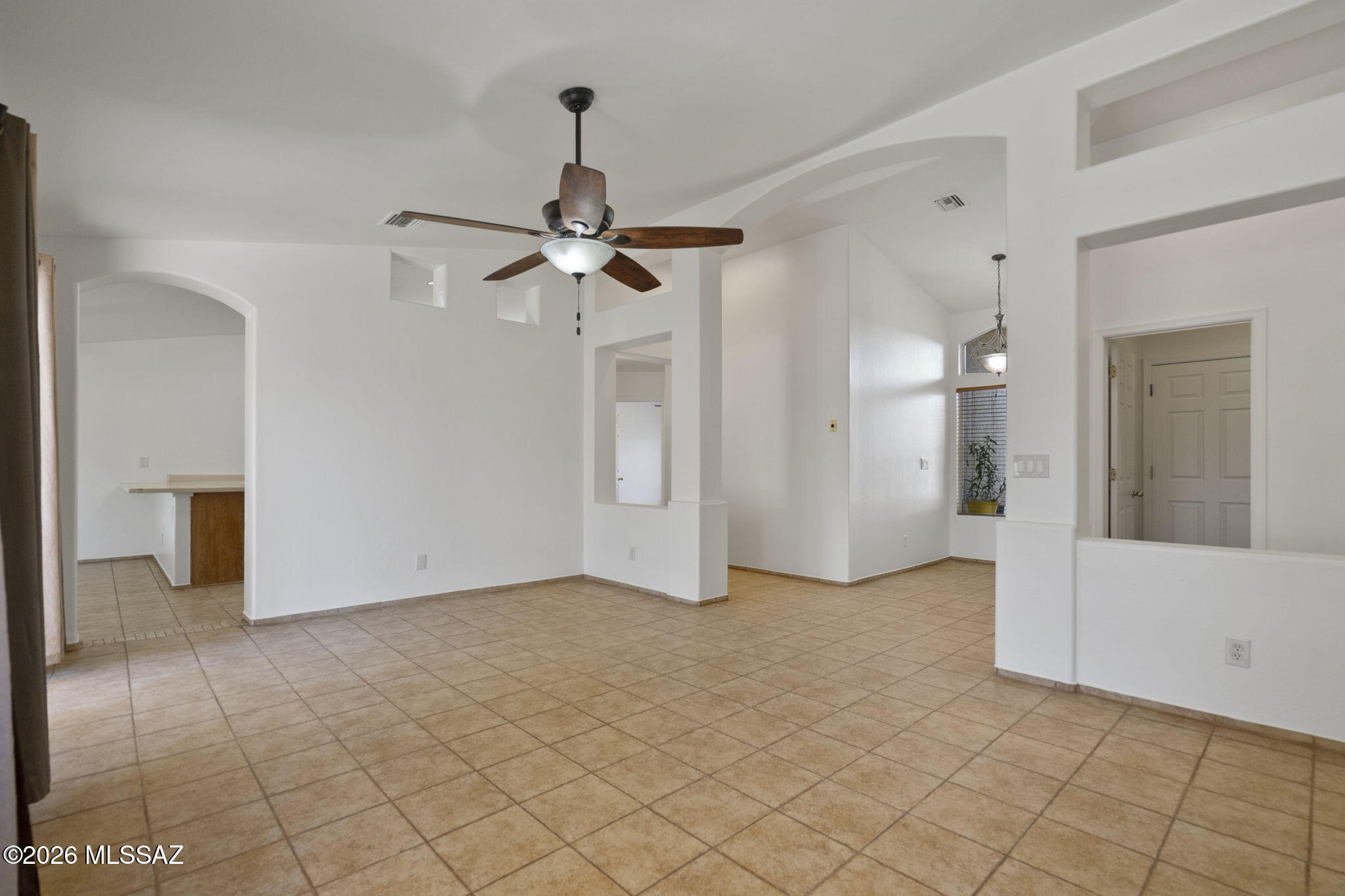 544 Paseo Petirojo Rio Rico, AZ 85648 - Photo 5 of 35