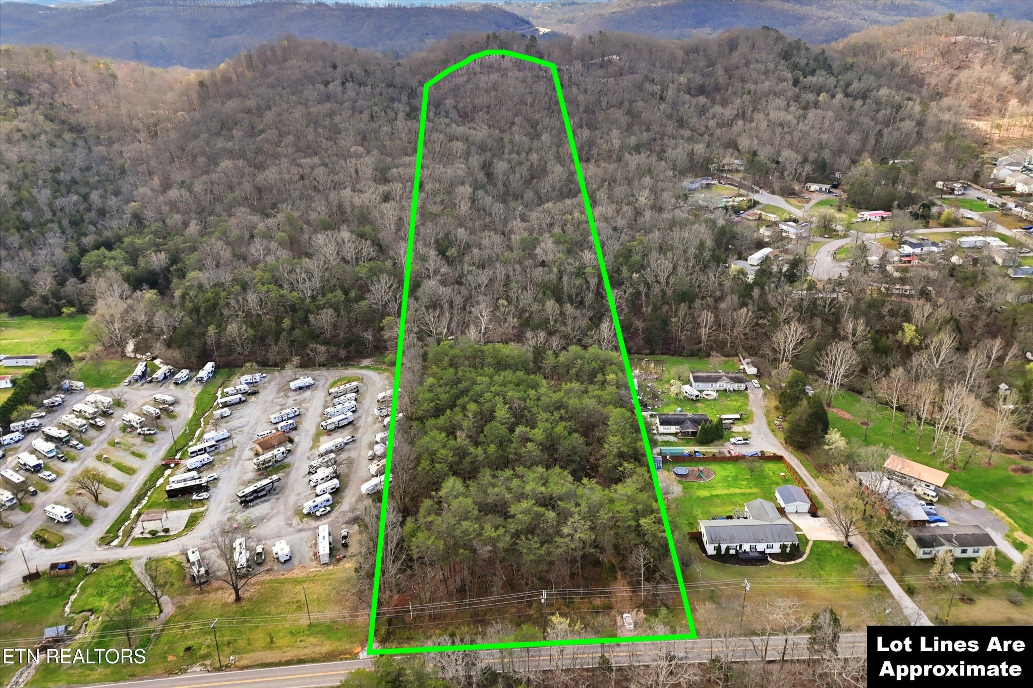 842 East Raccoon Valley Drive Heiskell, TN 37754 - Photo 1 of 17 an aerial view of multiple house