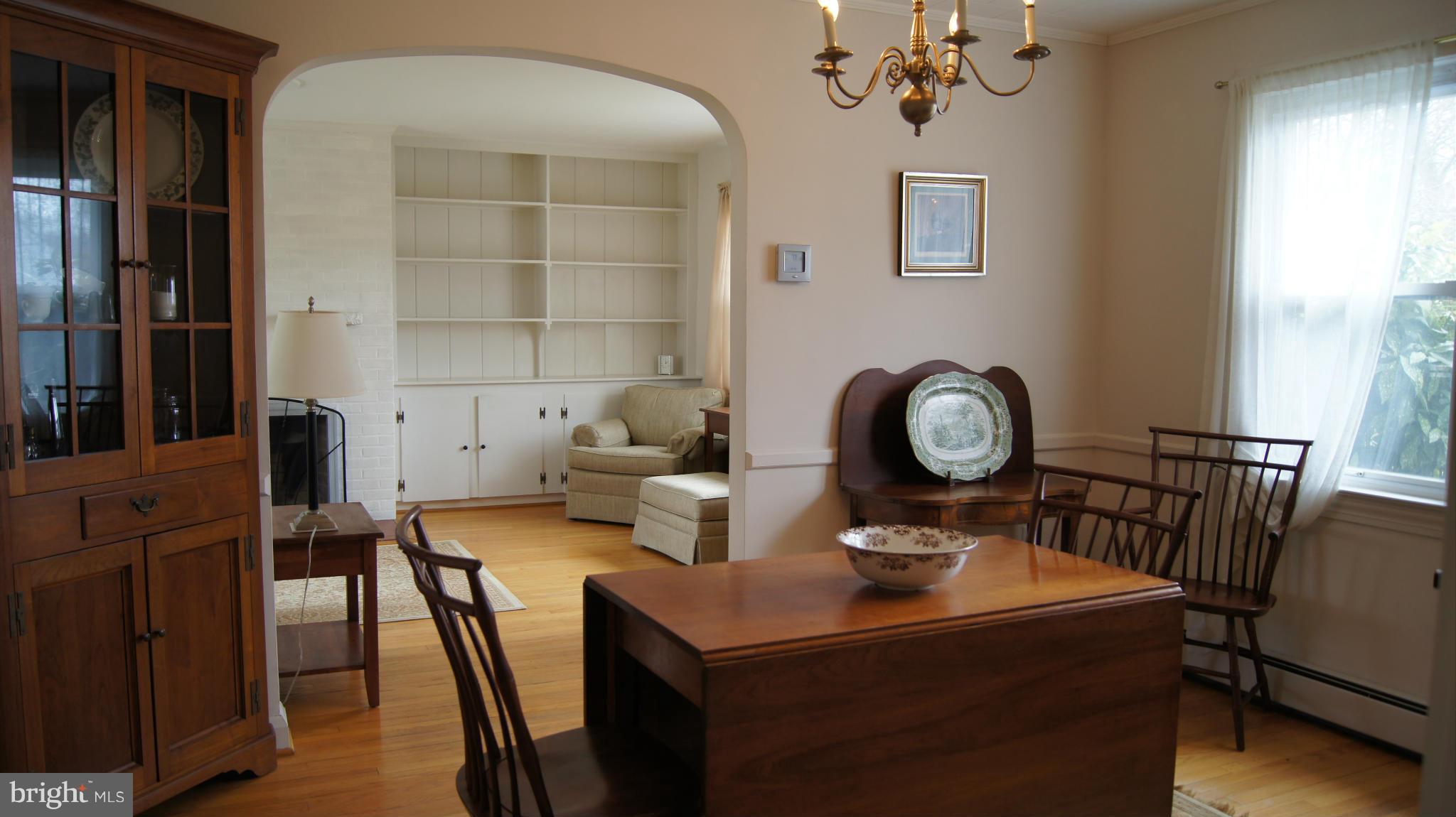 7314 Knollwood Road Baltimore, MD 21286 - Photo 9 of 30 Dining Room with large window overlooking yard