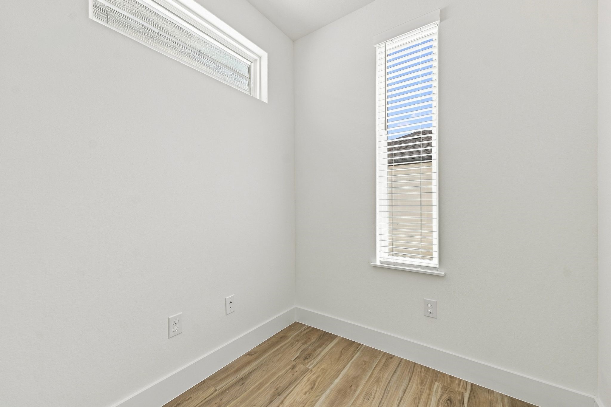 6057 Cebra Street Houston, TX 77091 - Photo 24 of 42 Private dedicated office with natural light, providing a comfortable space for working or studying from home. Photos are from a different property with a similar floor plan. Finishes, features, and orientation may vary.