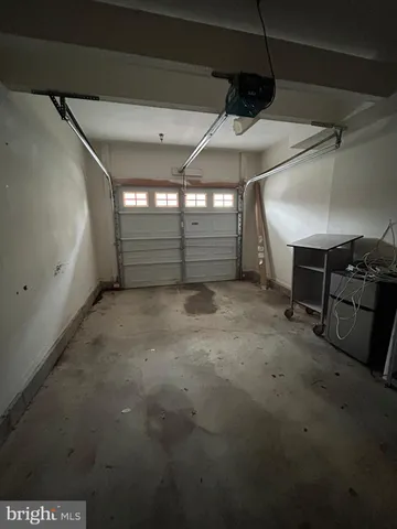 a view of a garage room