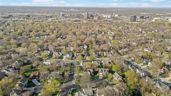 $635,000 | 11505 Lowell Avenue, Overland Park, KS 66210